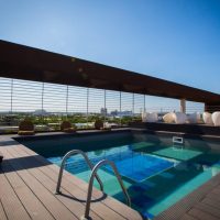 Piscina en la azotea de EcoHotel Talca